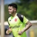 Adson volta a treinar parcialmente com elenco do Vasco — Foto: Matheus Lima/Vasco