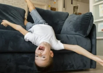 Férias escolares significam mais tempo das crianças em casa e mais atenção dos pais para evitar acidentes domésticos -
crédito: Freepik