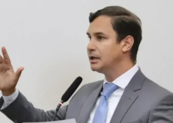 Velozo fará ajuste Orçamentário e tem 3 laudas de contas a pagar: “não tem dinheiro”