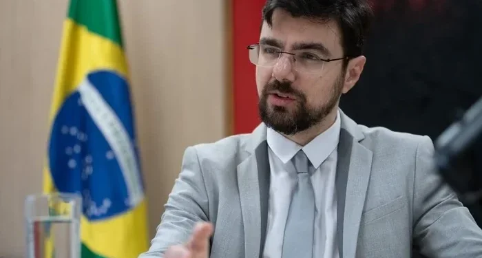 Secretário da Fazenda critica governadores que comemoraram tarifaço
