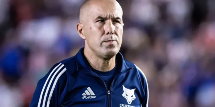 Técnico diz que Cruzeiro não foi feito para ser campeão; veja