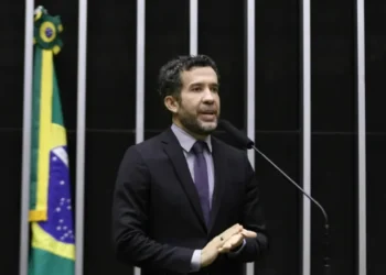 Conselho de Ética da Câmara analisa hoje representação contra Janones