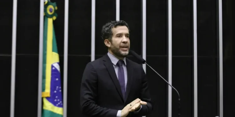 Conselho de Ética da Câmara analisa hoje representação contra Janones