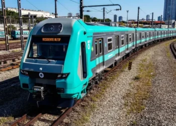 Trem da linha 8-Diamante da Via Mobilidade • Divulgação/ViaMobilidade
