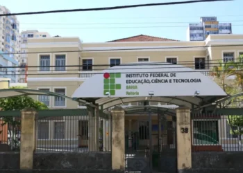 Cursos de bacharelado, licenciatura e tecnólogo estão distribuídos em 12 campi no estado da Bahia • Wikimedia Commons