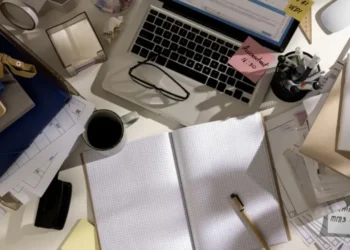 Videoaulas permitem desenvolver um planejamento realista e assertivo para ter um bom desempenho na prova • Freepik