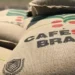 Tarifaço pode tirar US$ 2 bi em vendas de café do Brasil e comprometer consumo nos EUA