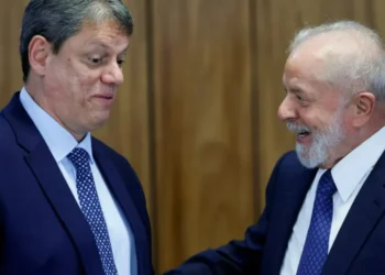 Quaest: Lula tem 41% e Tarcísio, 37% em cenário de segundo turno em 2026