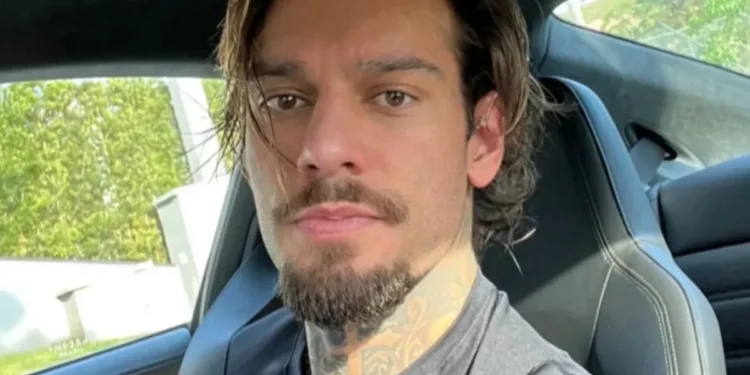 Lucas Lucco e pai são indiciados por estelionato após venda de Porsche