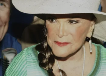 Connie Francis foi ao Cousin Brucie Saturday Rock and Roll Party Live em Delray Beach, no estado da Flórida • Mychal Watts/Getty Images for SiriusXM