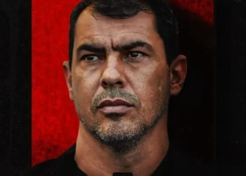 “Saiam na porrada”, diz Carille sobre embate entre jogadores do Vitória