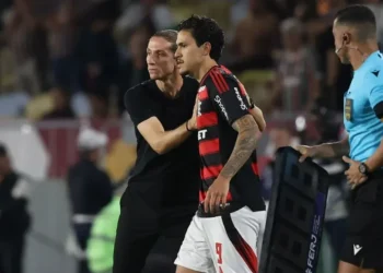 Filipe Luís é direto sobre situação de Pedro no Flamengo após gol no clássico