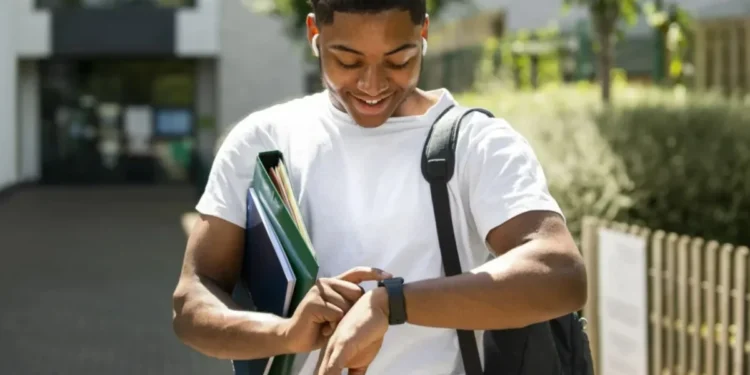 Enade 2025: concluintes devem preencher questionário do estudante