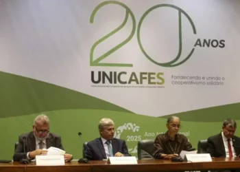 ApexBrasil firmou acordos com a Unicafes) para fomentar as exportações de cooperativas e da agricultura familiar — Foto: Albino Oliveira/Ascom MDA