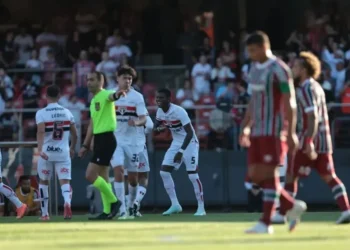 Arboleda comemora gol contra o Fluminense • Crédito: Paulo Pinto / São Paulo FC