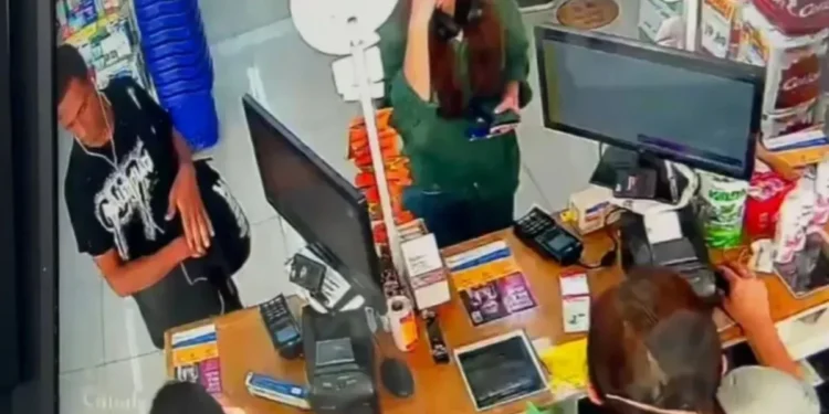 Homem condenado a 64 anos é preso por roubo a farmácia em Copacabana