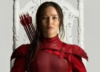 Jennifer Lawrence em "Jogos Vorazes: A Esperança - O Final" (2015) • Divulgação