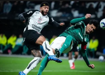 Memphis dá vitória ao Corinthians contra Palmeiras em jogo da Copa do Brasil • REBECA SCHUMACKER/ENQUADRAR/ESTADÃO CONTEÚDO