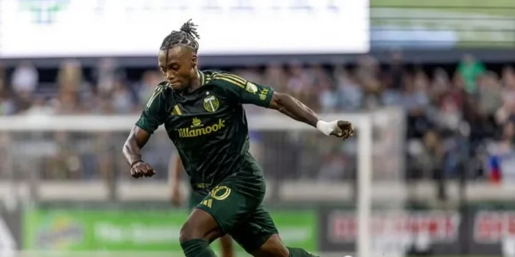 Santi Moreno e Portland têm acordo verbal para liberação, e Fluminense avança em negócio