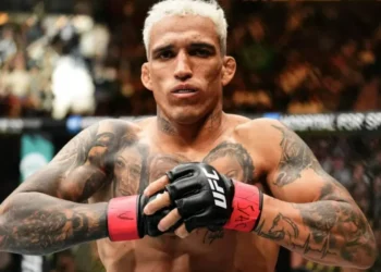 Charles do Bronx abre o jogo e revela erro em dura derrota para Topuria