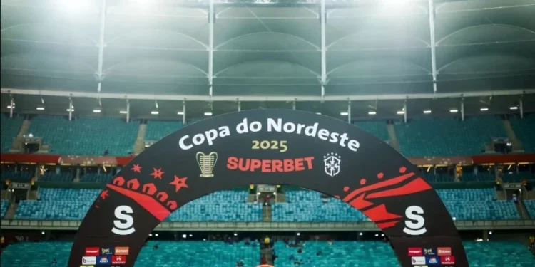 Em noite de polêmicas, Bahia vence Fortaleza e avança na Copa do Nordeste