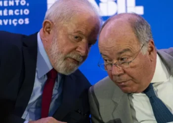 O presidente Luiz Inácio Lula da Silva e o ministro de Relações Exteriores, Mauro Vieira • 07/11/2023 - Marcelo Camargo/Agência Brasil