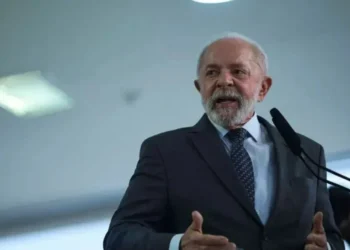 Tarifas globais elevam preços e travam economia, diz Lula