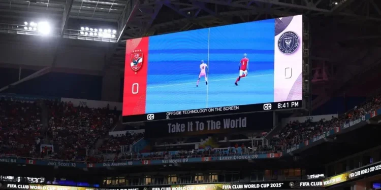 Fifa aprova novas tecnologias testadas na arbitragem do Mundial de Clubes