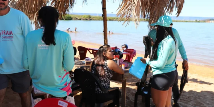 Governo do Tocantins, por meio da Semarh, promove o Programa Praia Consciente em diversos municípios do estado