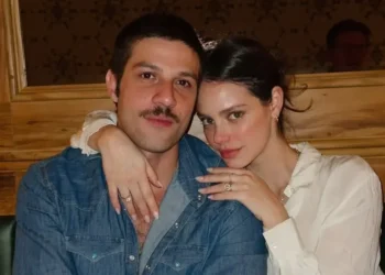 Juntos desde 2014, Chay Suede e Laura Neiva se casaram em 2019 • Instagram/Laura Neiva