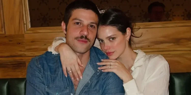 Juntos desde 2014, Chay Suede e Laura Neiva se casaram em 2019 • Instagram/Laura Neiva