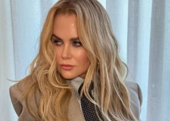 Nicole Kidman é acostumada é usar laces e perucas em diferentes estéticas • Instagram/Nicole Kidman