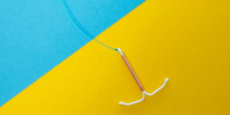 DIU hormonal passa a ser válido por 8 anos para contracepção; saiba mais