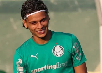 Roma aumenta proposta por Richard Ríos e fica perto de acerto com Palmeiras