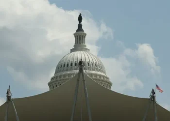 Domo do Capitólio, que abriga o Congresso dos EUA, em Washington • (Kevin Lamarque - 16.mai.2025/Reuters)