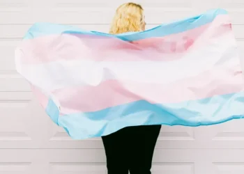 Resolução do CFM alterava idade mínima para cirurgia de redesignação de gênero e veta terapia hormonal a menores de 18 anos • DBenitostock/GettyImages