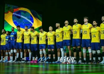 Seleção Masculina de Vôlei no hino nacional • Foto: Divulgação/ Volleyball Nations League