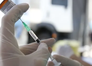 Vacinação previne a meningite bacteriana  • Tânia Rêgo/Agência Brasil