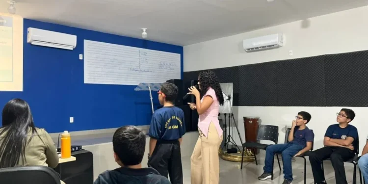 Guarda Metropolitana de Palmas inicia ciclo de palestras sobre bullying para alunos do programa sociocultural da instituição