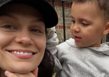 Jessie J e o filho, Sky, de 2 anos • Reprodução/Instagram