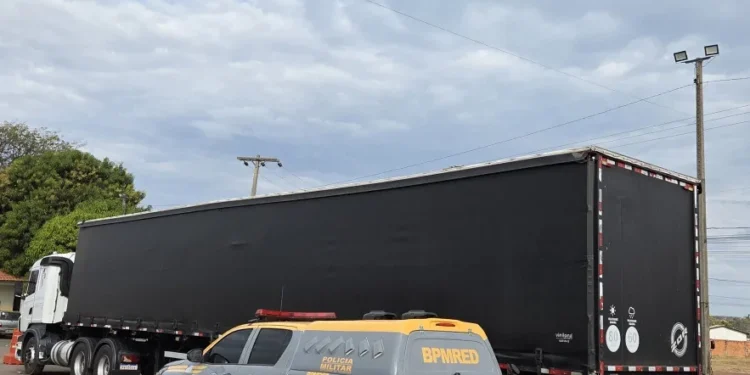 Veículo abordado na TO-080, Km 25 - Foto: Ascom BPMRED