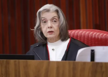 Cármen diz que Moraes será lembrado na história por atuação nas eleições