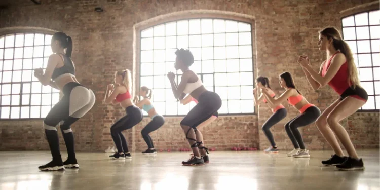 Treino de glúteos: 7 exercícios para fortalecer e definir