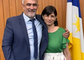 Deputado Amélio propõe Título de Cidadã Tocantinense para servidora com 33 anos de carreira na Aleto