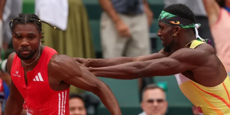 1 de 5

Bednarek empurra Noah Lyles em prova dos 200 metros rasos • Patrick Smith/Getty Images