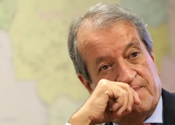 Valdemar busca presidentes de PP e União para discutir apoio a Bolsonaro