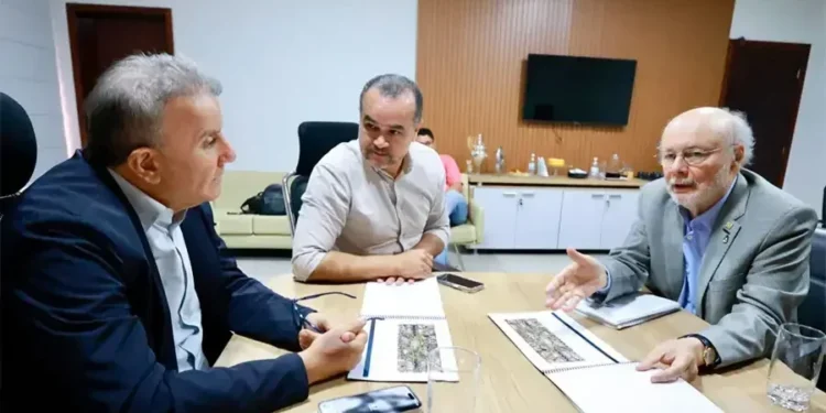 Eduardo Siqueira discute corredor de transporte coletivo de Palmas com referência internacional em túneis