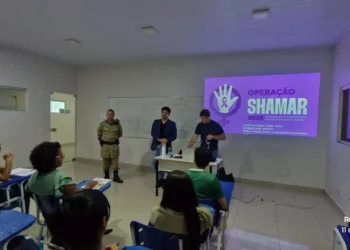 Estudantes do curso de Psicologia participam de palestra sobre impactos da violência contra a mulher e canais de denúncia. Foto: Divulgação SSP/TO