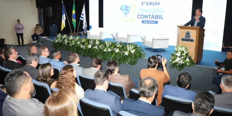 Governador Wanderlei Barbosa durante a abertura da 3ª edição do Conexão Contábil Nacional, realizado no auditório do Palácio Governador José Wilson Siqueira Campos
