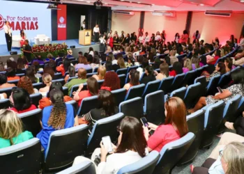 Palestra de abertura da edição 2025 do projeto "Por Todas as Marias" lotou o auditório do Palácio Araguaia, em Palmas - Loise Maria/Governo do Tocantins